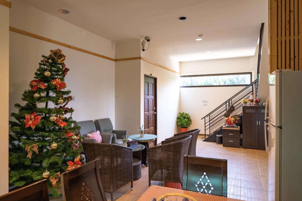 Hua Mu Xing Jing B&B Renai Exterior foto