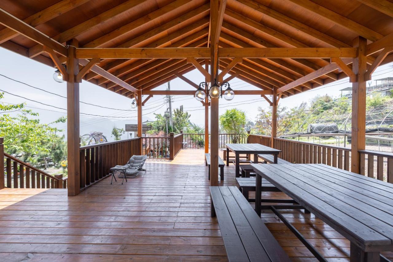 Hua Mu Xing Jing B&B Renai Exterior foto